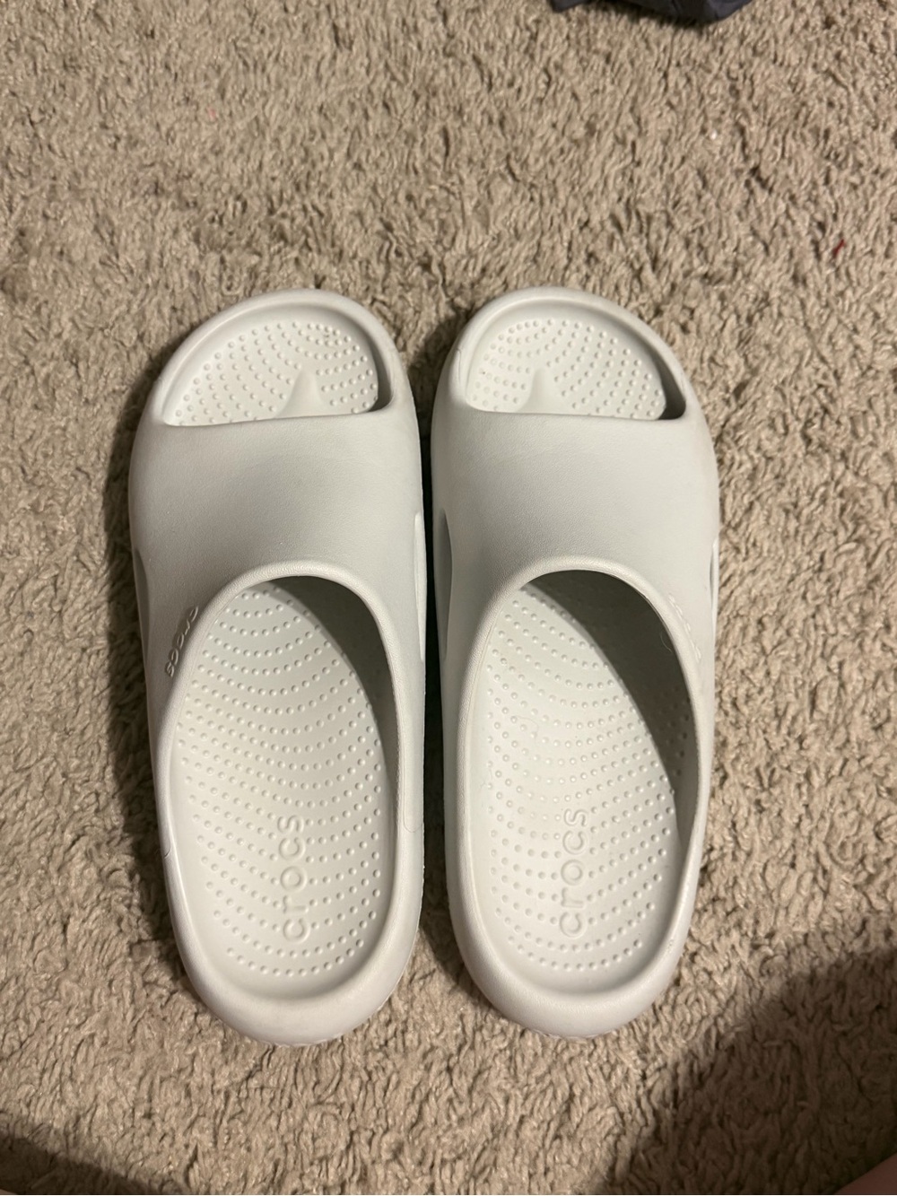 CROCS Unisex Mellow slides- light grey